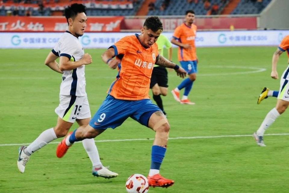 轮即将开踢, qBy, 中场硬度一