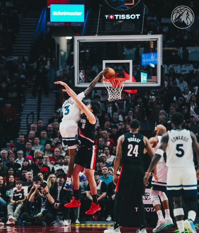 一场, 翻盘, 德华兹彰显